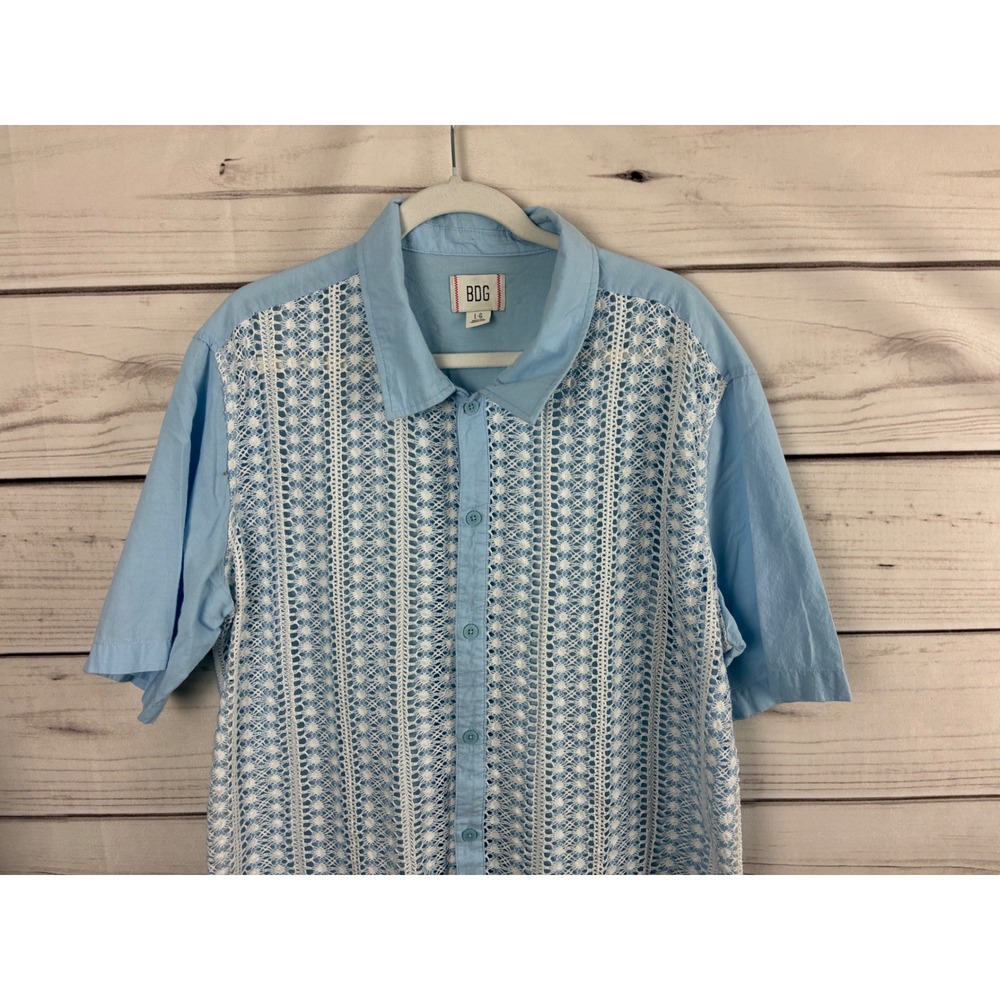 BDG Mens Light Blue Crochet Lace Front Short Sleeve Button Down Shirt Large - Picture 3 of 6